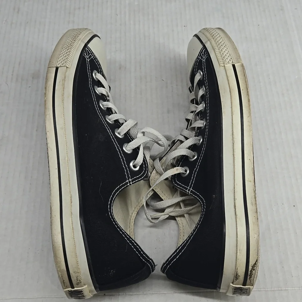 Converse Black and White Canvas Sneakers 10M 12W